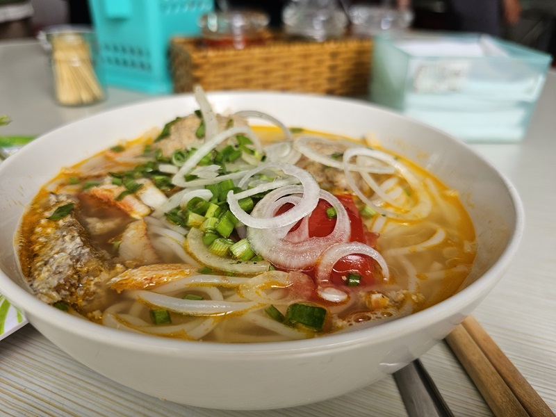 Bún riêu cô Hiếu.