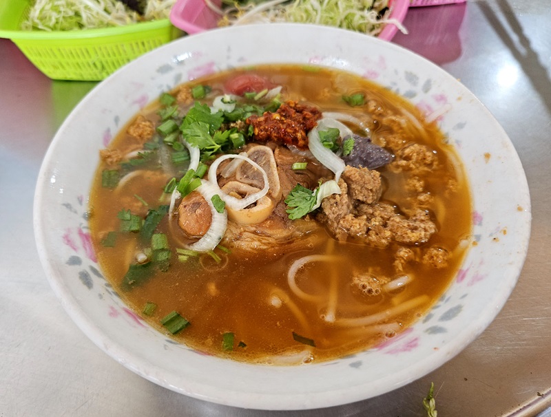 Bún riêu Dì Cảnh.