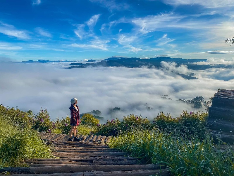 Trải nghiệm “săn mây” hấp dẫn vào tháng 7 tại thành phố sương mù nổi tiếng.