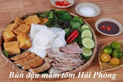 Quán bún đậu mắm tôm Hải Phòng ngon, mắm tôm đậm đà.